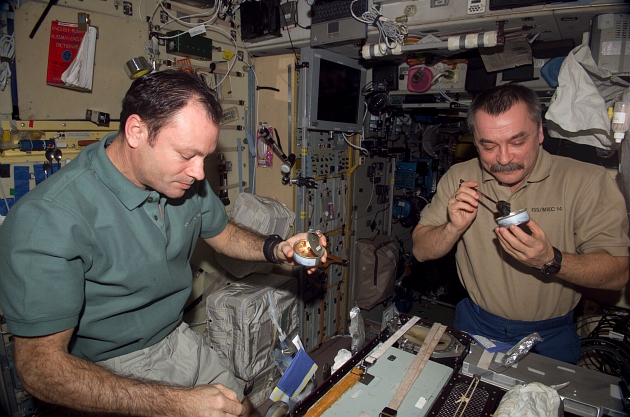 Repas à bord de la Station spatiale internationale